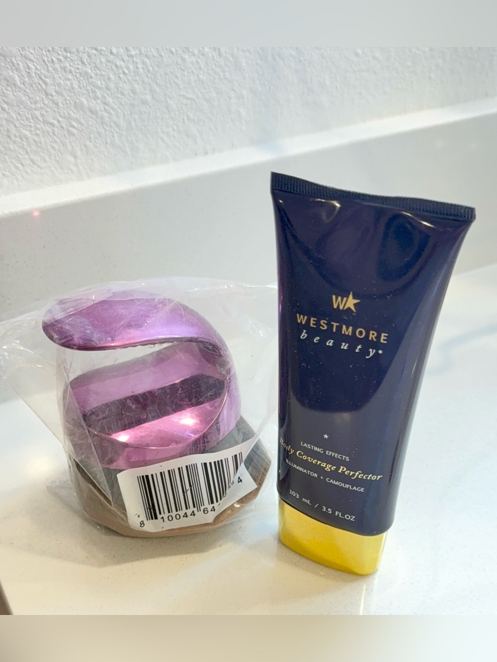 WESTMORE BEAUTY Blend & Blur Body Brush
and Body Coverage Perfector - Picture 8 of 9